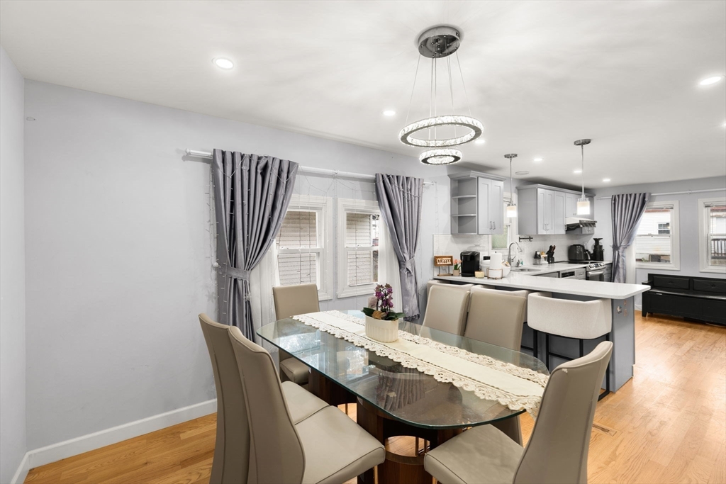 685 Broadway 8