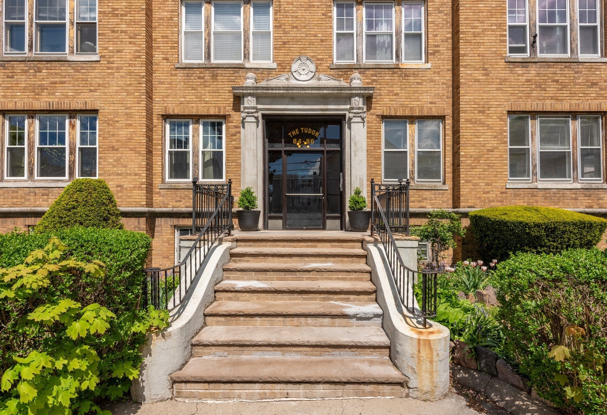 86 Tudor Street 1