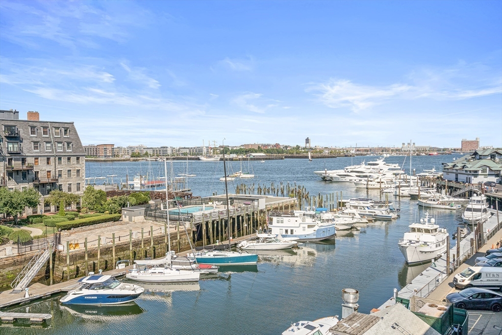 33 Commercial Wharf 52