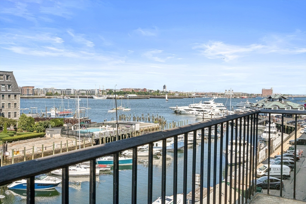 33 Commercial Wharf 52