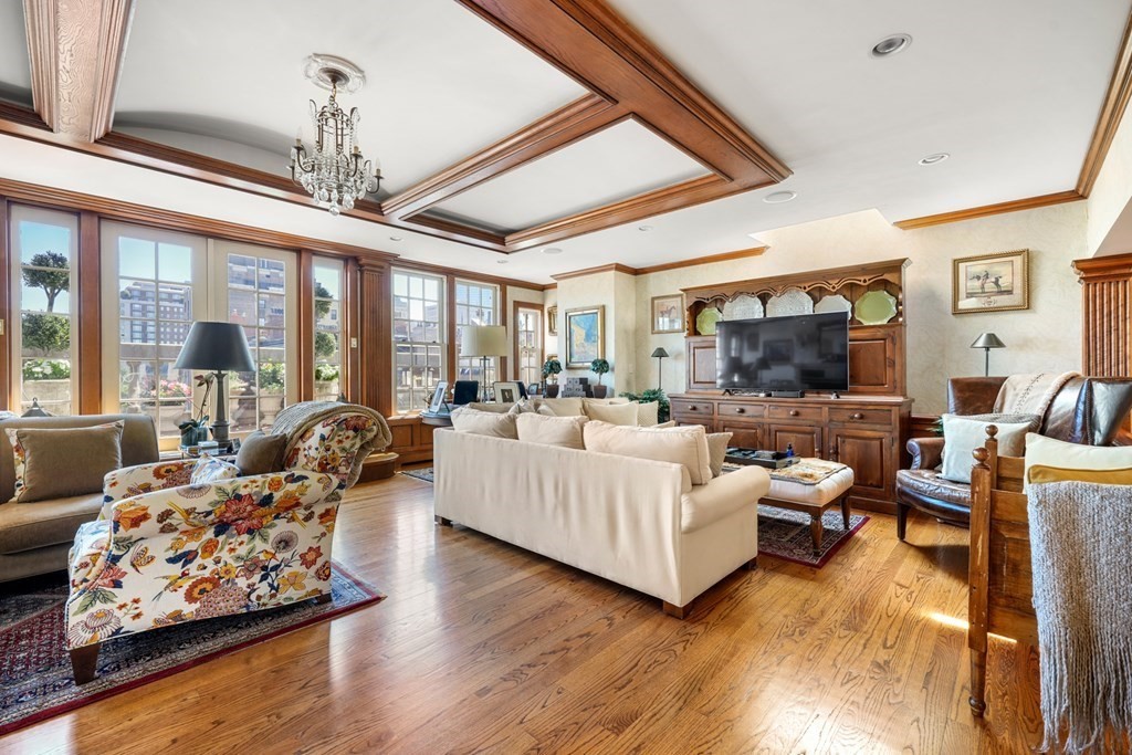 95 Beacon St 12
