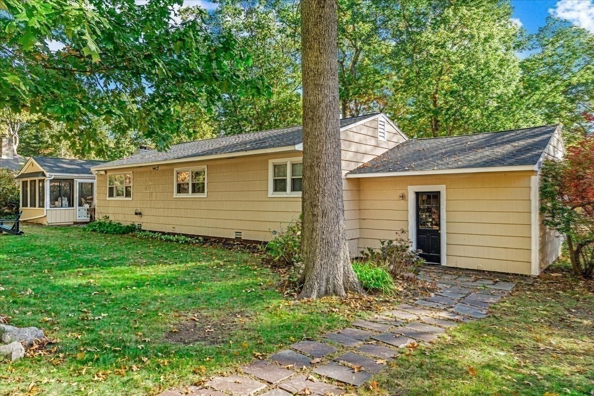 268 Colonel Hunt Dr, Abington, MA, 268 Colonel Hunt Dr, Abington, MA Photo #32