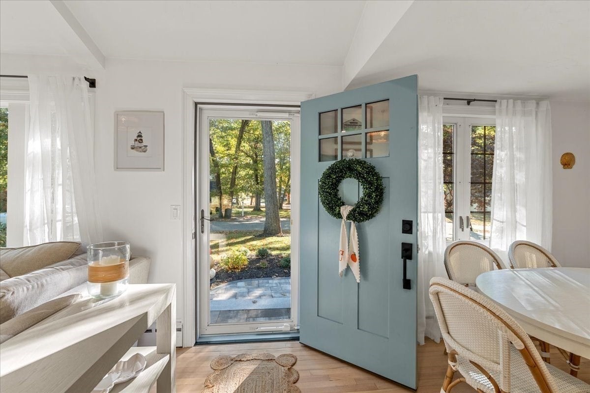268 Colonel Hunt Dr, Abington, MA, 268 Colonel Hunt Dr, Abington, MA Photo #6