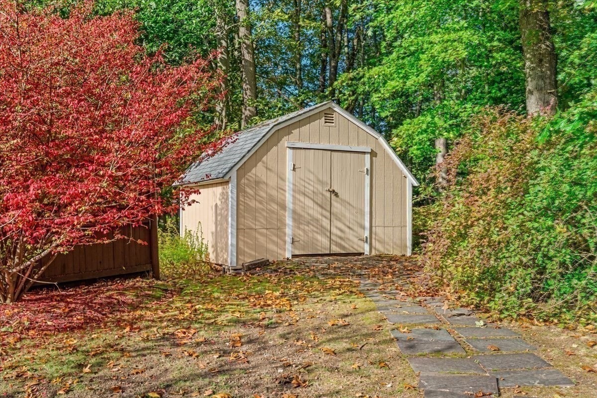 268 Colonel Hunt Dr, Abington, MA, 268 Colonel Hunt Dr, Abington, MA Photo #36