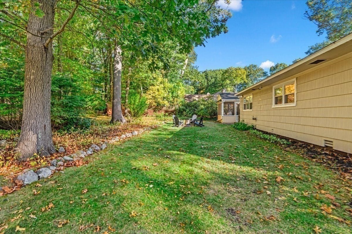 268 Colonel Hunt Dr, Abington, MA, 268 Colonel Hunt Dr, Abington, MA Photo #33