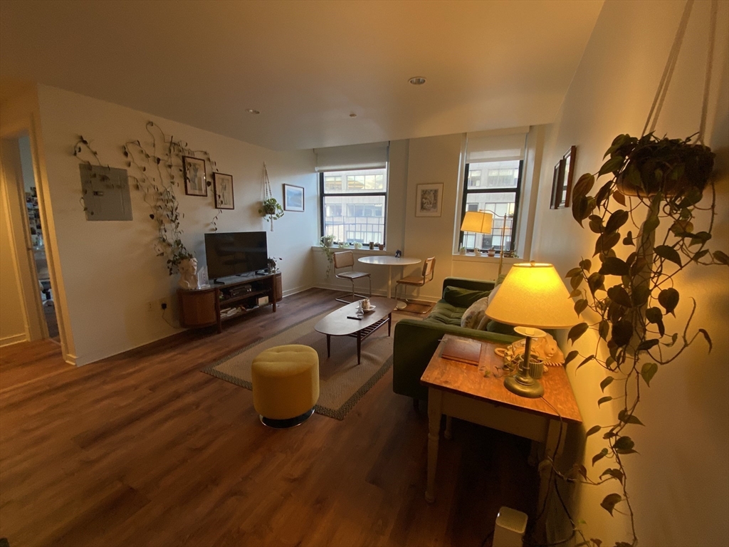 131 Tremont Street 5F
