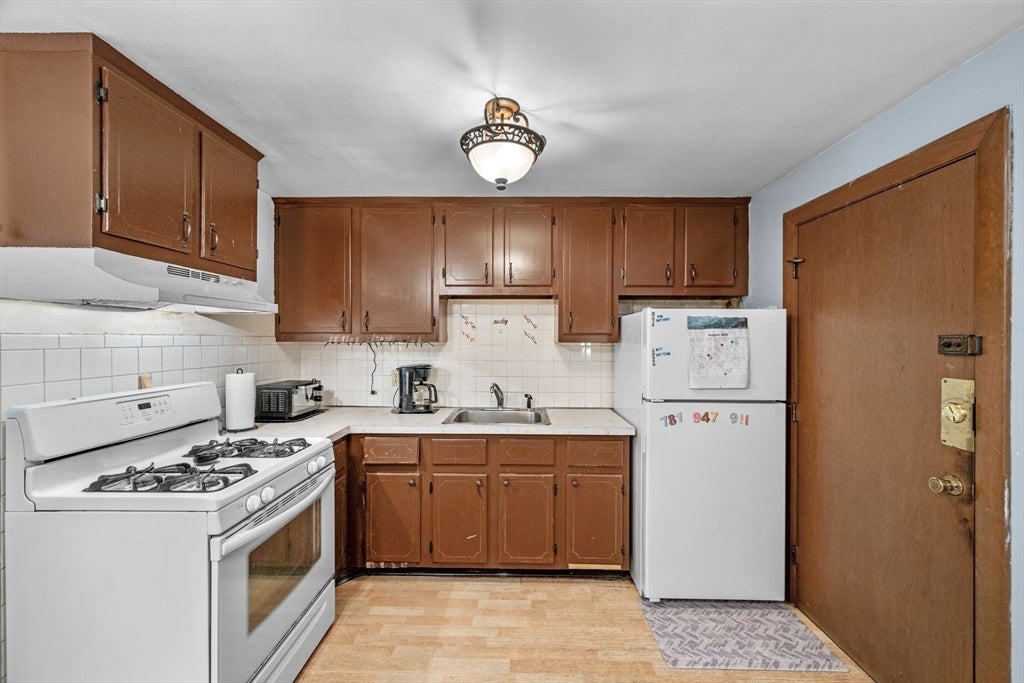 100 Magnolia Ave #22, Lynn, MA Photo #8