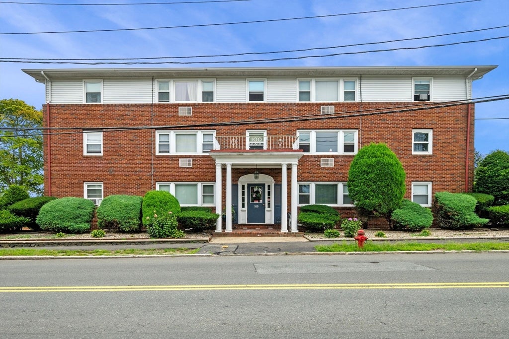 100 Magnolia Ave 22