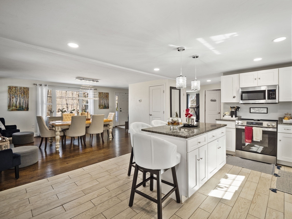30 Dresser Hill Rd