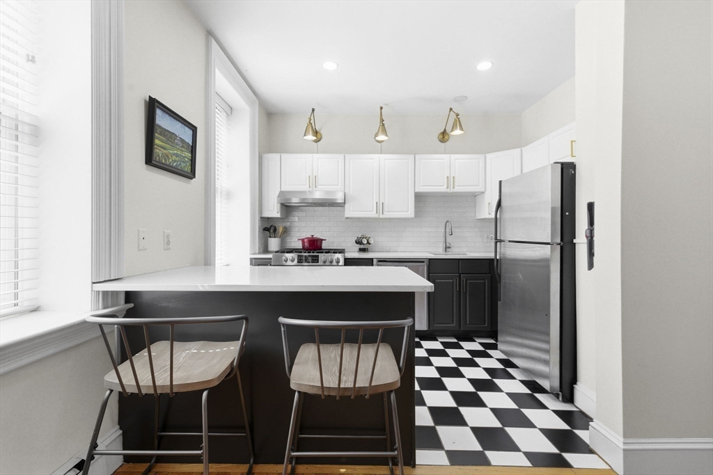 30 E Springfield St 2