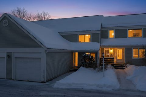 Photo of 5 Stone Ridge Rd #5, Franklin, MA 02038 (MLS # 73474828)