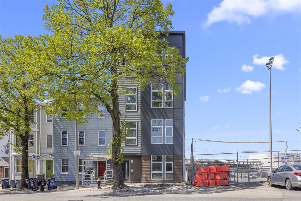 546 Saratoga