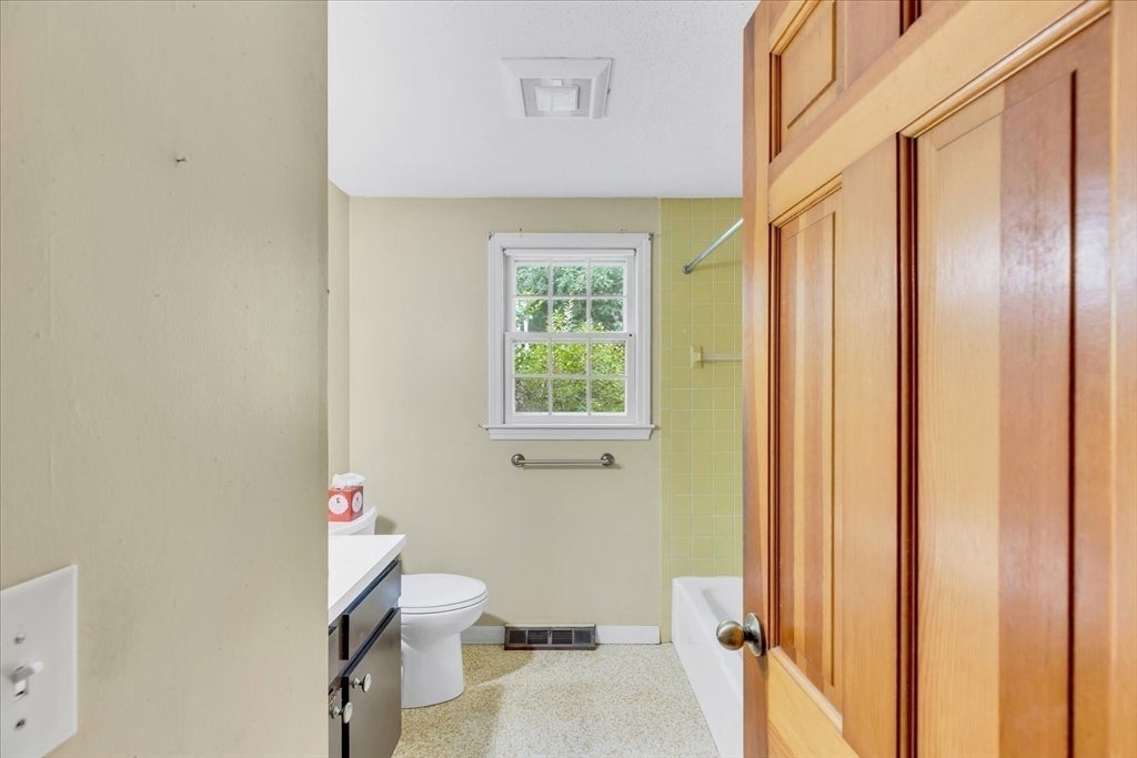 804 Putnam Ave, Barnstable, MA, 804 Putnam Ave, Barnstable, MA Photo #19
