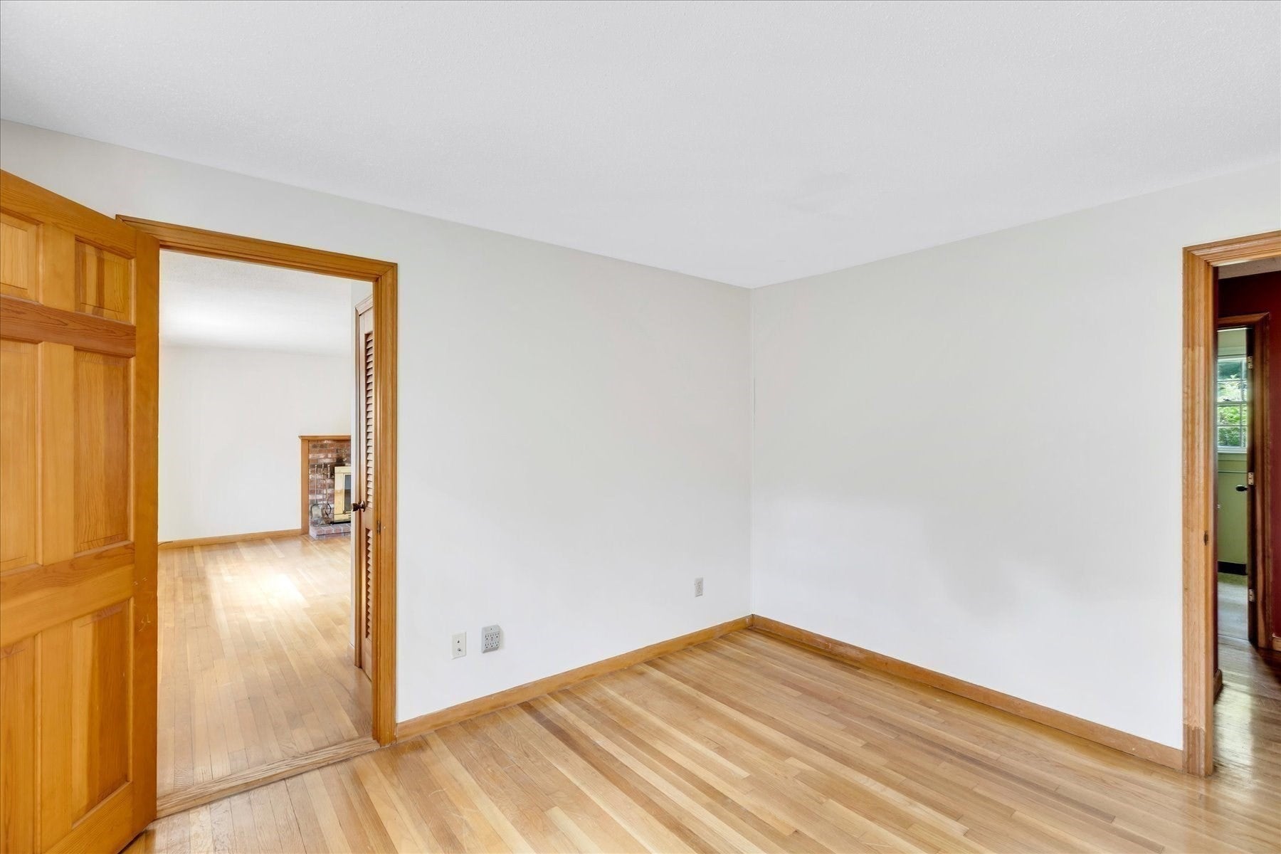 804 Putnam Ave, Barnstable, MA Photo #17