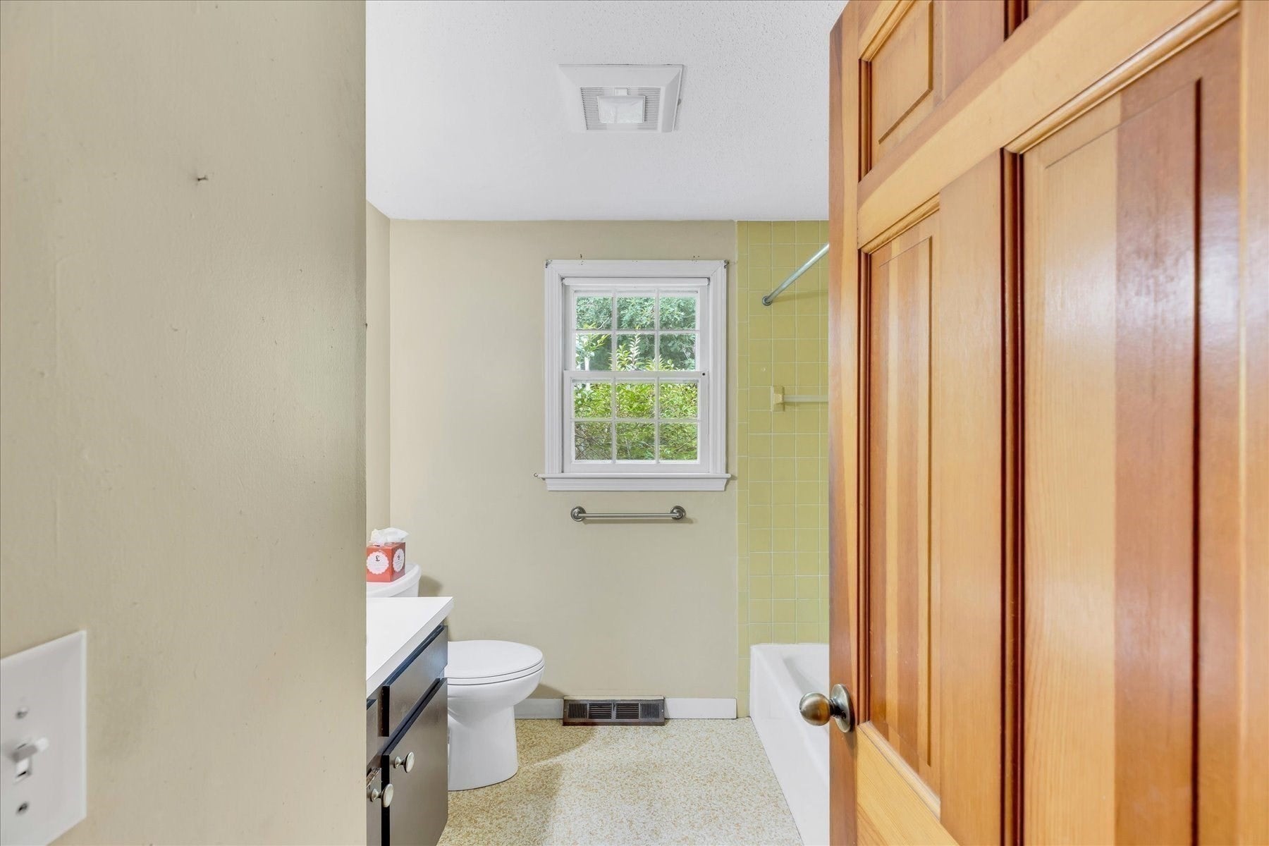 804 Putnam Ave, Barnstable, MA Photo #19