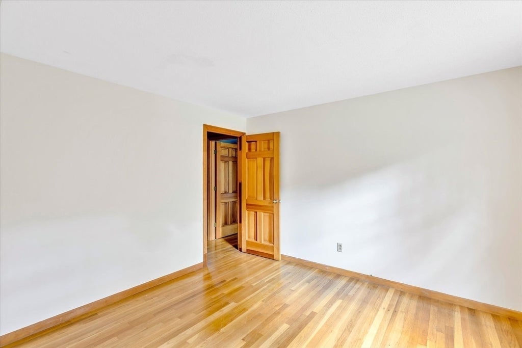 804 Putnam Ave, Barnstable, MA, 804 Putnam Ave, Barnstable, MA Photo #16