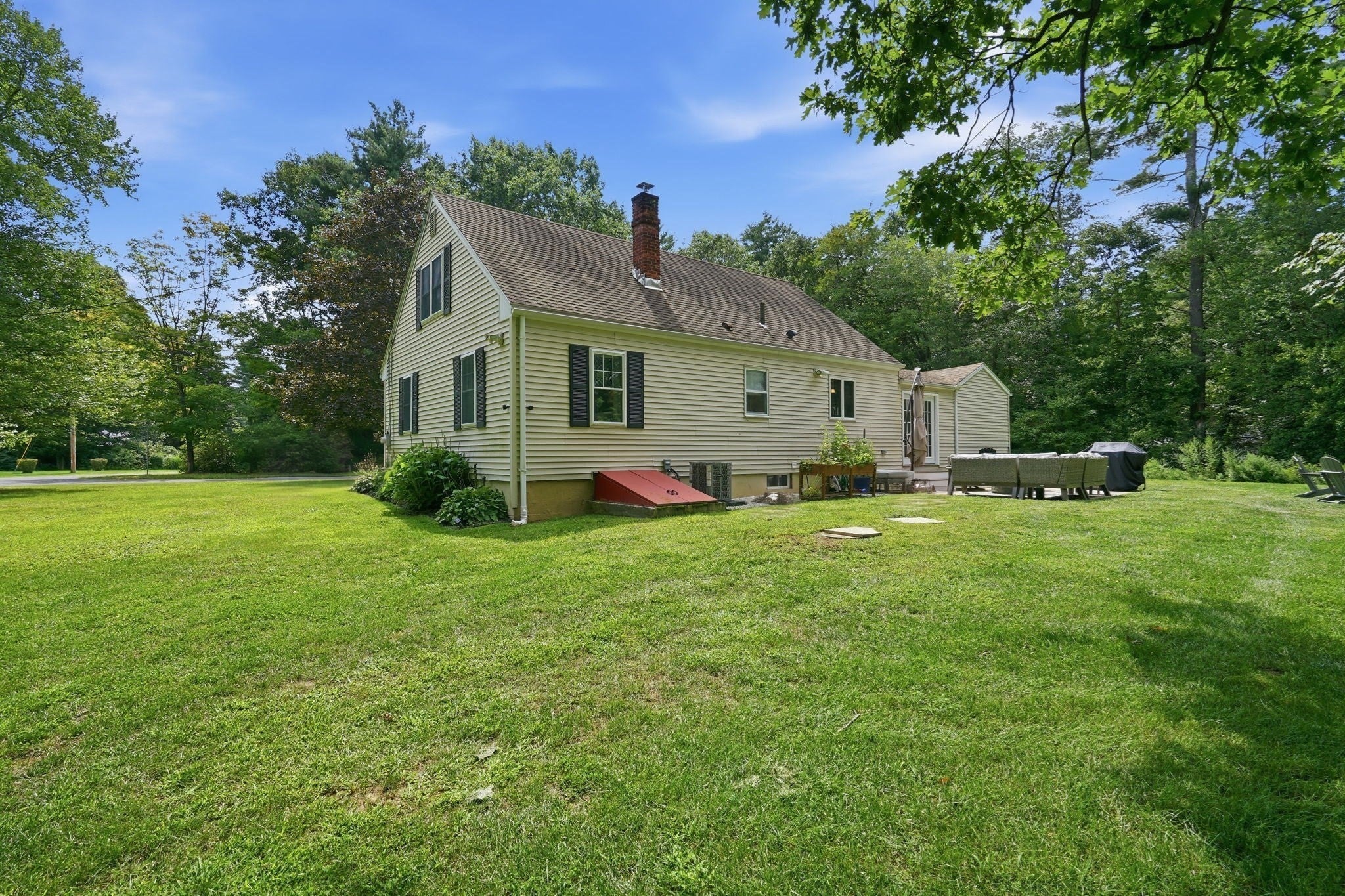 35 Charles St, Hampden, MA Photo #27