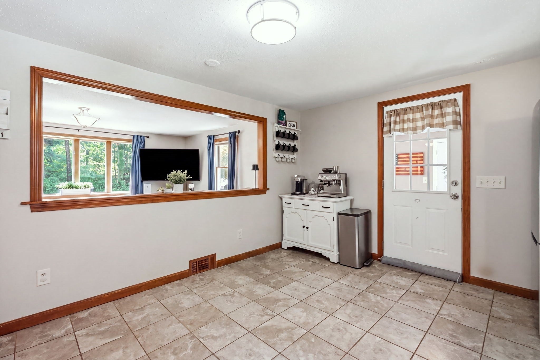 35 Charles St, Hampden, MA Photo #10