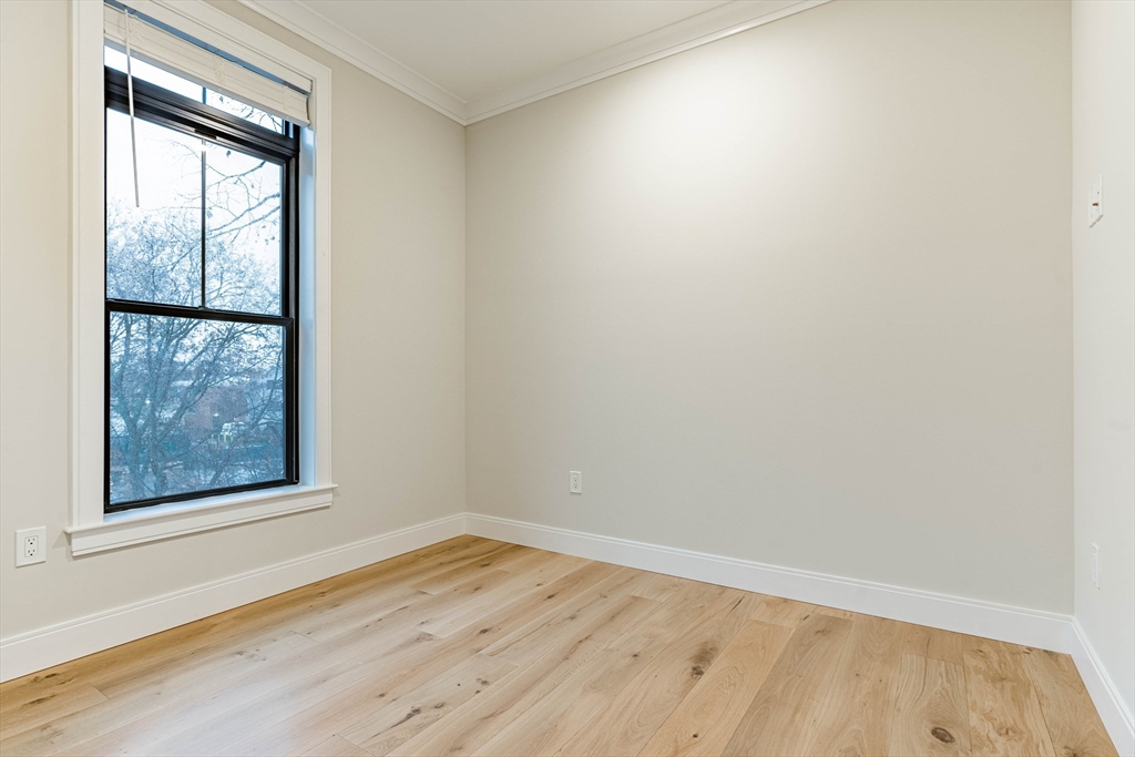 157 Everett St. 302