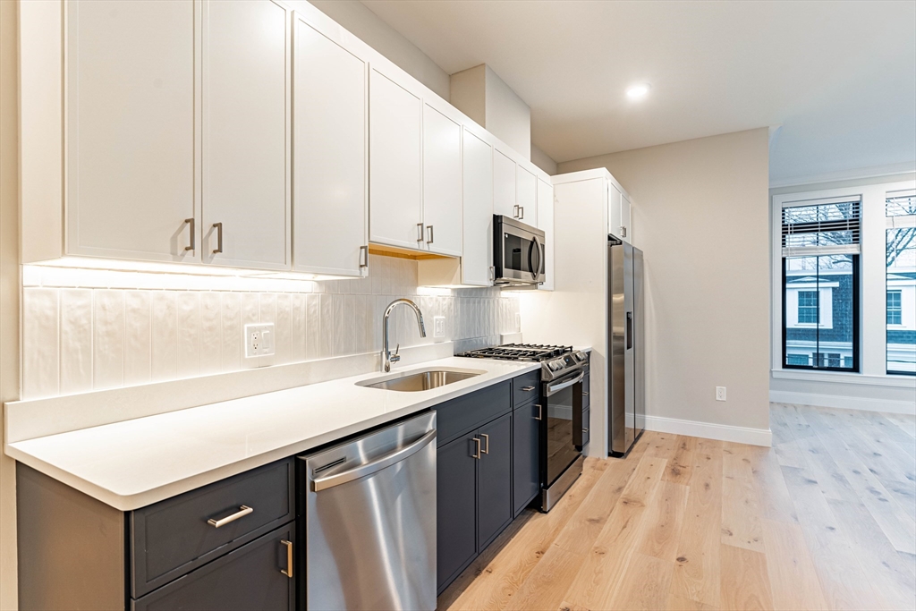 157 Everett St. 302