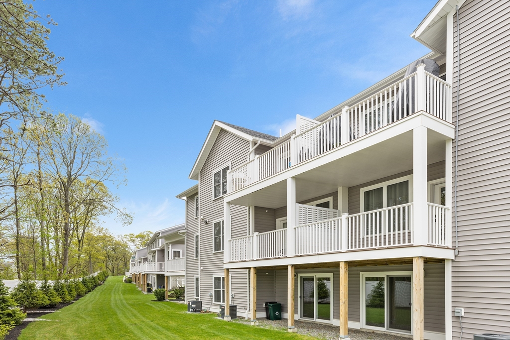 7 E Dexter Ave 32
