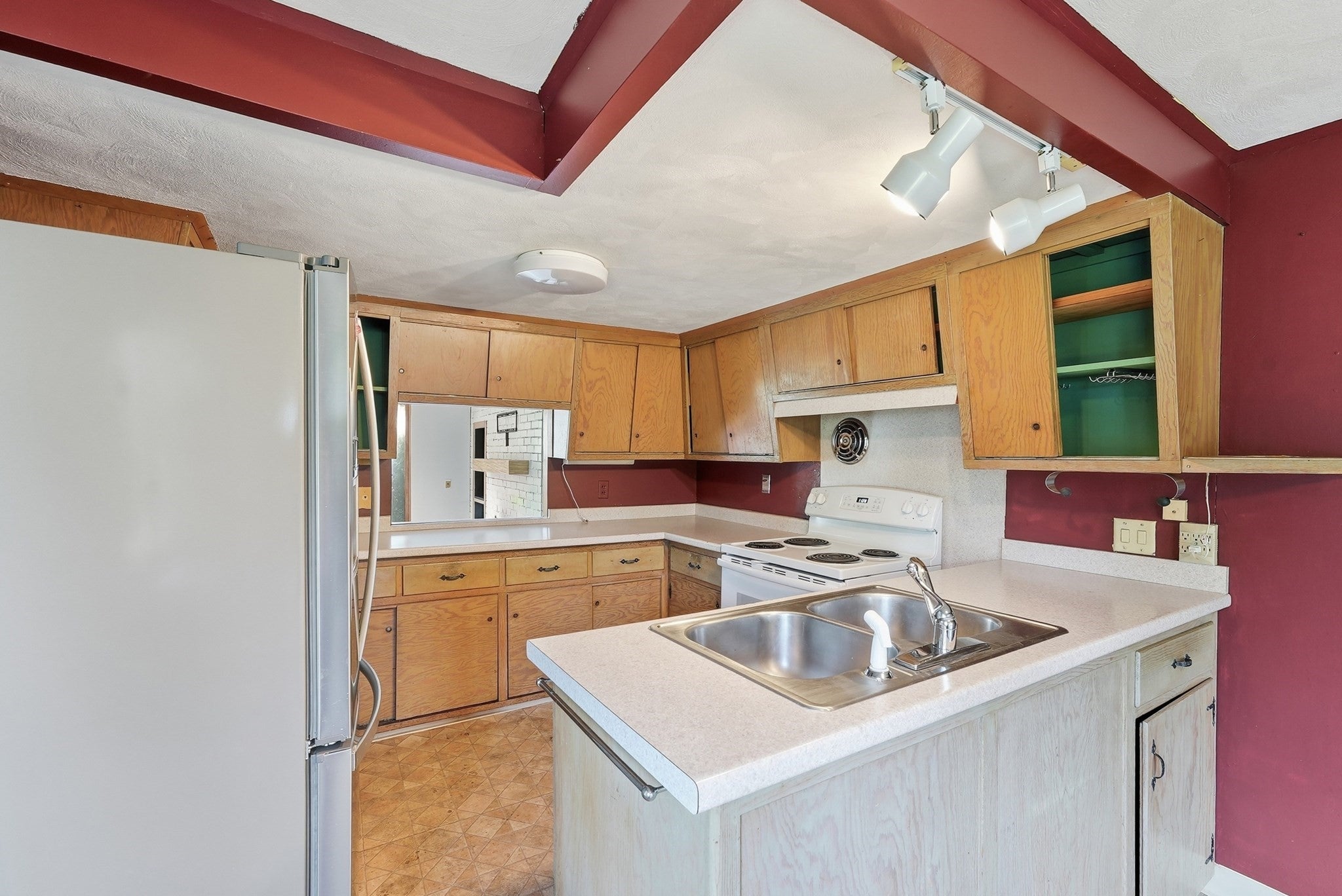 31 Woodcrest Road, Springfield, MA, 31 Woodcrest Road, Springfield, MA Photo #8