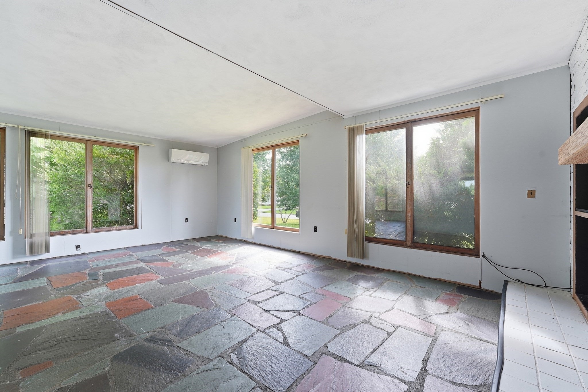 31 Woodcrest Road, Springfield, MA, 31 Woodcrest Road, Springfield, MA Photo #11