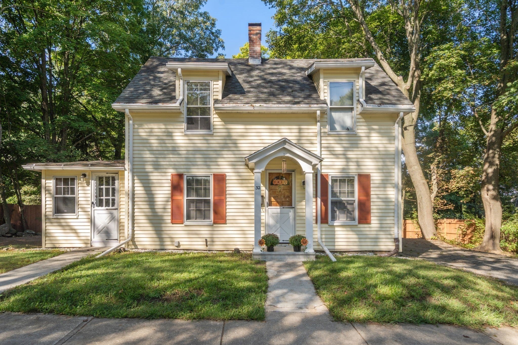 Photo of 32 Elm Street, Hudson, MA