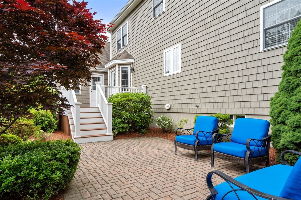 75 Birchwood Rd