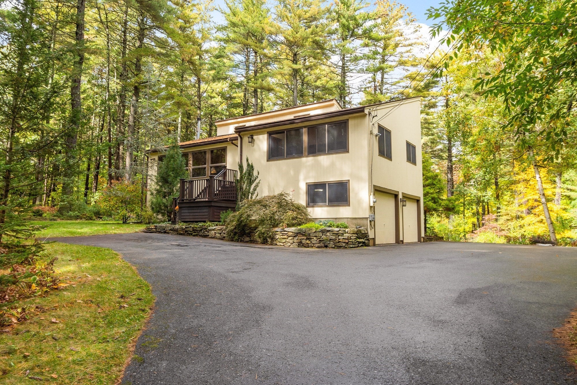 Photo of 68 Lancaster County Rd, Harvard, MA
