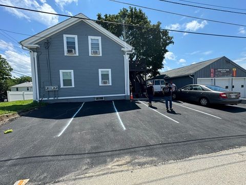 135 N Main St Webster MA 01570