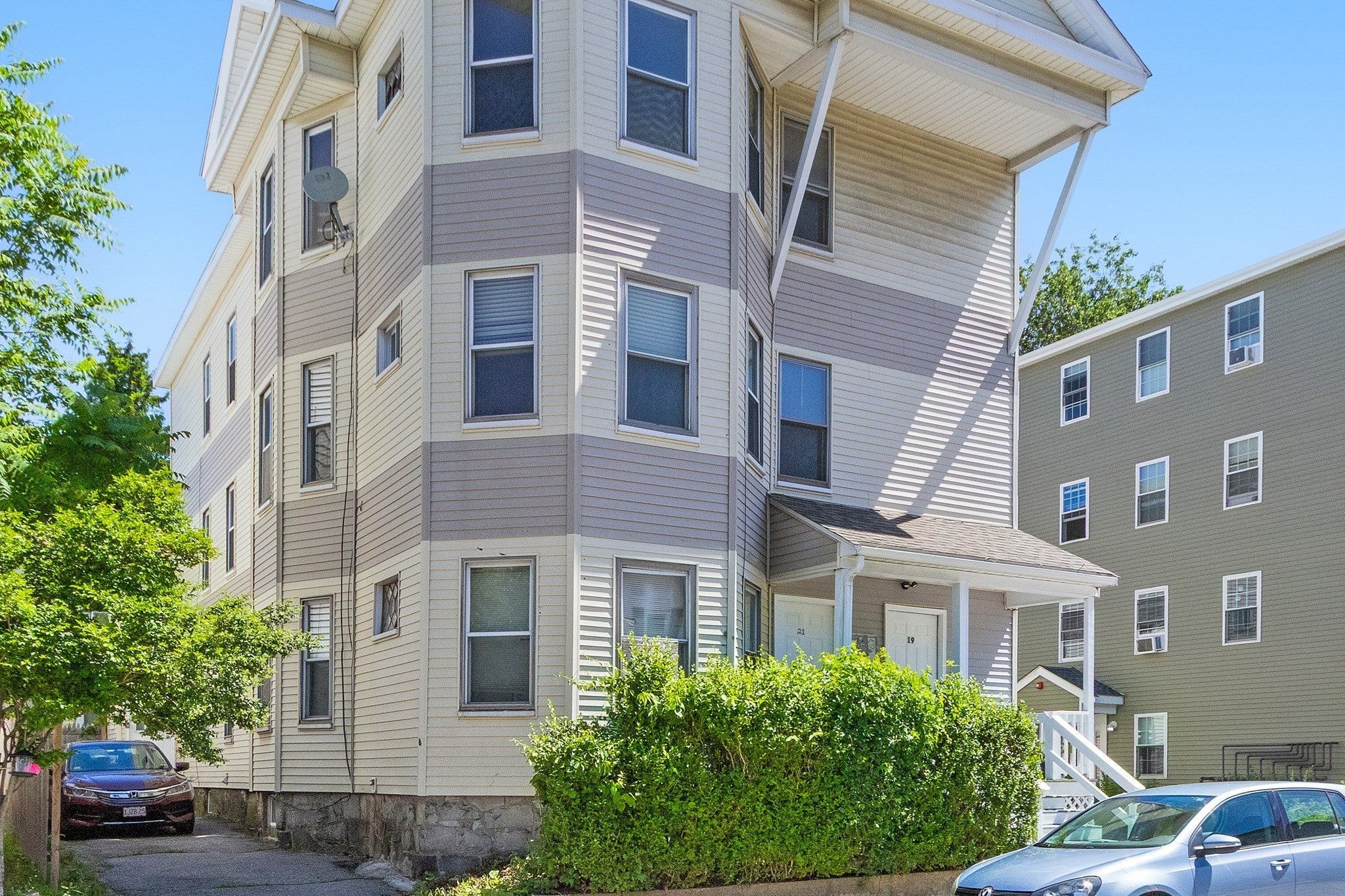 19-21 Henchman Street