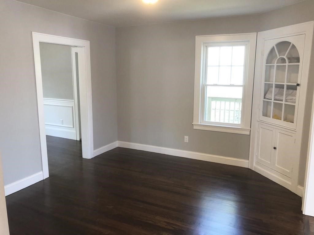 Waltham, Massachusetts 02451, United States, 4 Bedrooms Bedrooms, ,3 BathroomsBathrooms,Residential,Active,124326