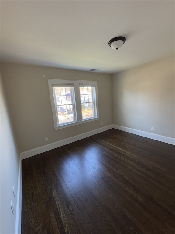 Waltham, Massachusetts 02451, United States, 4 Bedrooms Bedrooms, ,3 BathroomsBathrooms,Residential,Active,124326