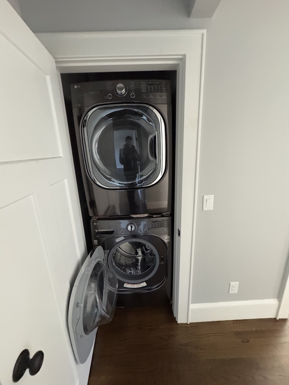 Waltham, Massachusetts 02451, United States, 4 Bedrooms Bedrooms, ,3 BathroomsBathrooms,Residential,Active,124326