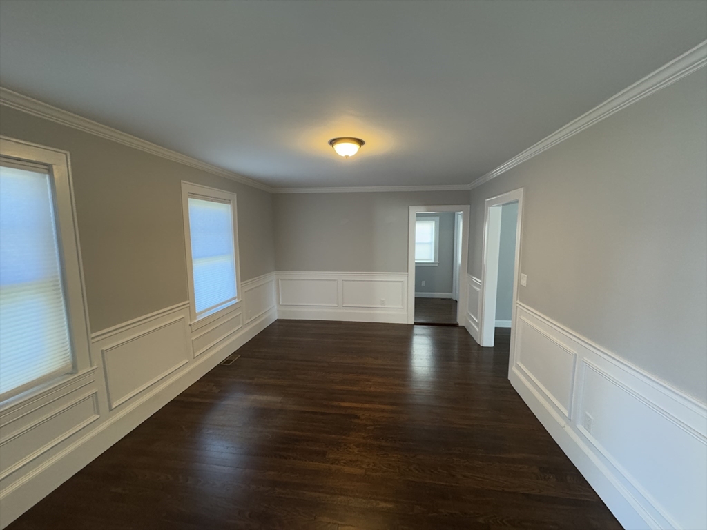 Waltham, Massachusetts 02451, United States, 4 Bedrooms Bedrooms, ,3 BathroomsBathrooms,Residential,Active,124326