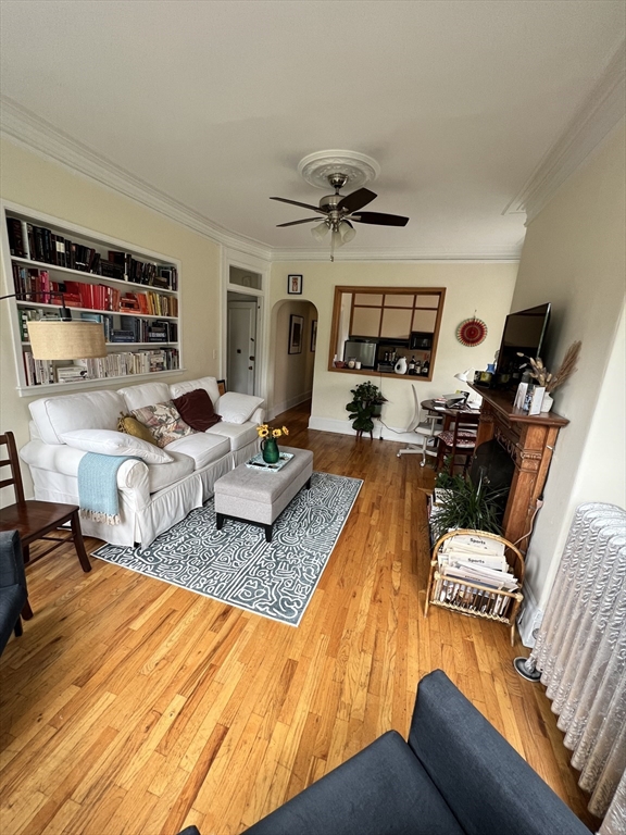 421 Marlborough St 5