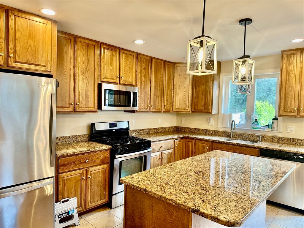 185 Summer St #185, Watertown, MA, 185 Summer St #185, Watertown, MA Photo #4
