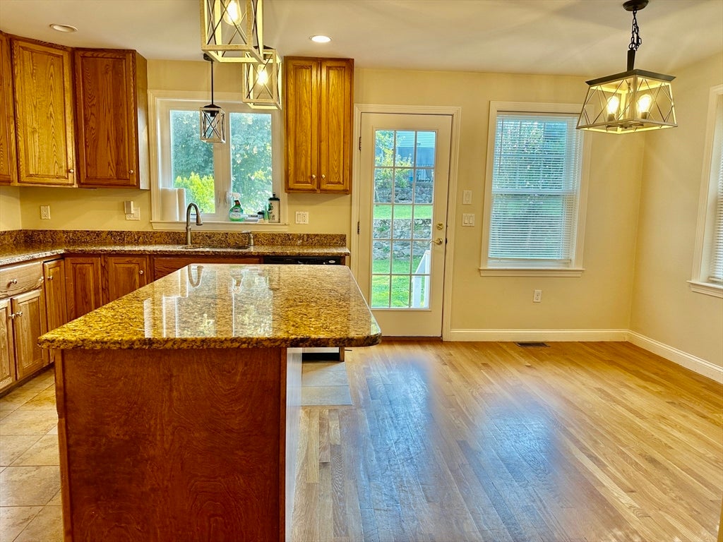 185 Summer St #185, Watertown, MA, 185 Summer St #185, Watertown, MA Photo #3