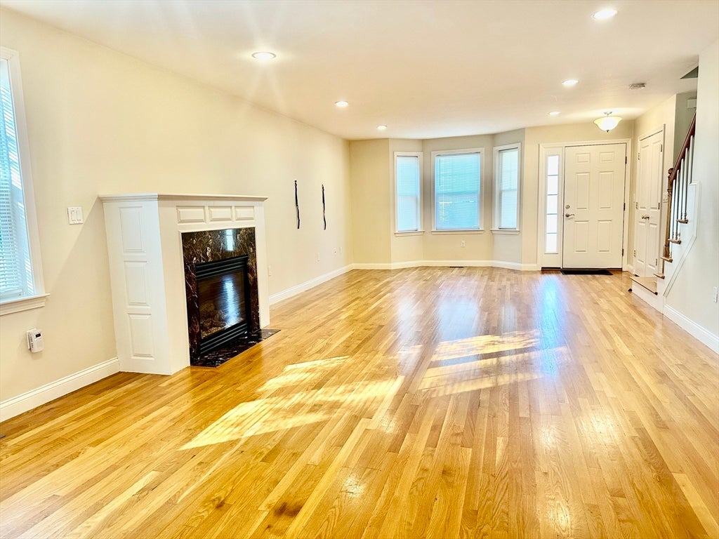 185 Summer St #185, Watertown, MA, 185 Summer St #185, Watertown, MA Photo #1