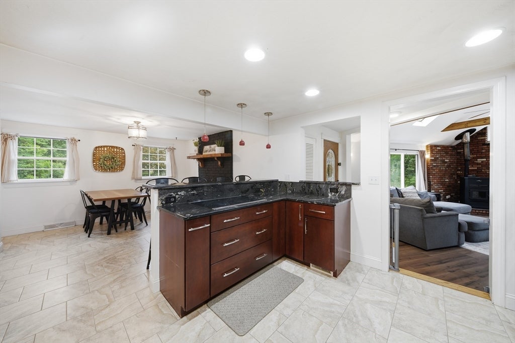 9 Westgate Rd, Billerica, MA, 9 Westgate Rd, Billerica, MA Photo #6