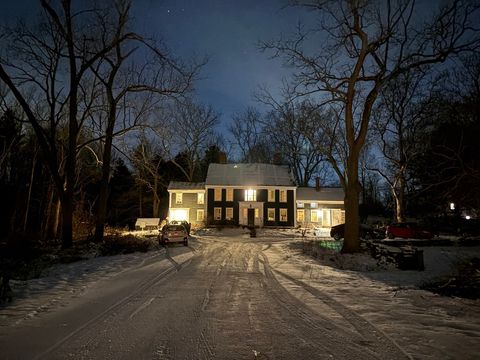 Photo of 25 Bulkeley Rd #center, Littleton, MA 01460 (MLS # 73462810)