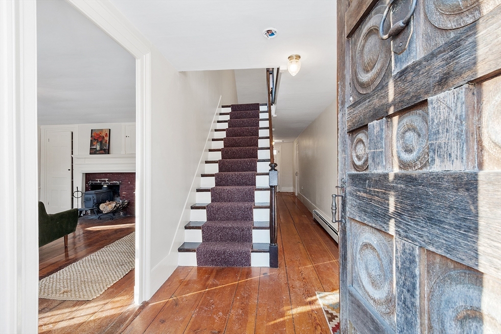 25 Bulkeley Rd center