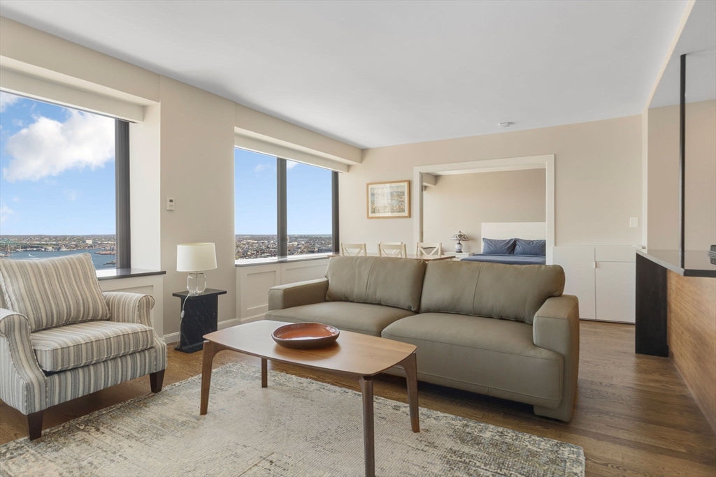 85 E India Row 38H
