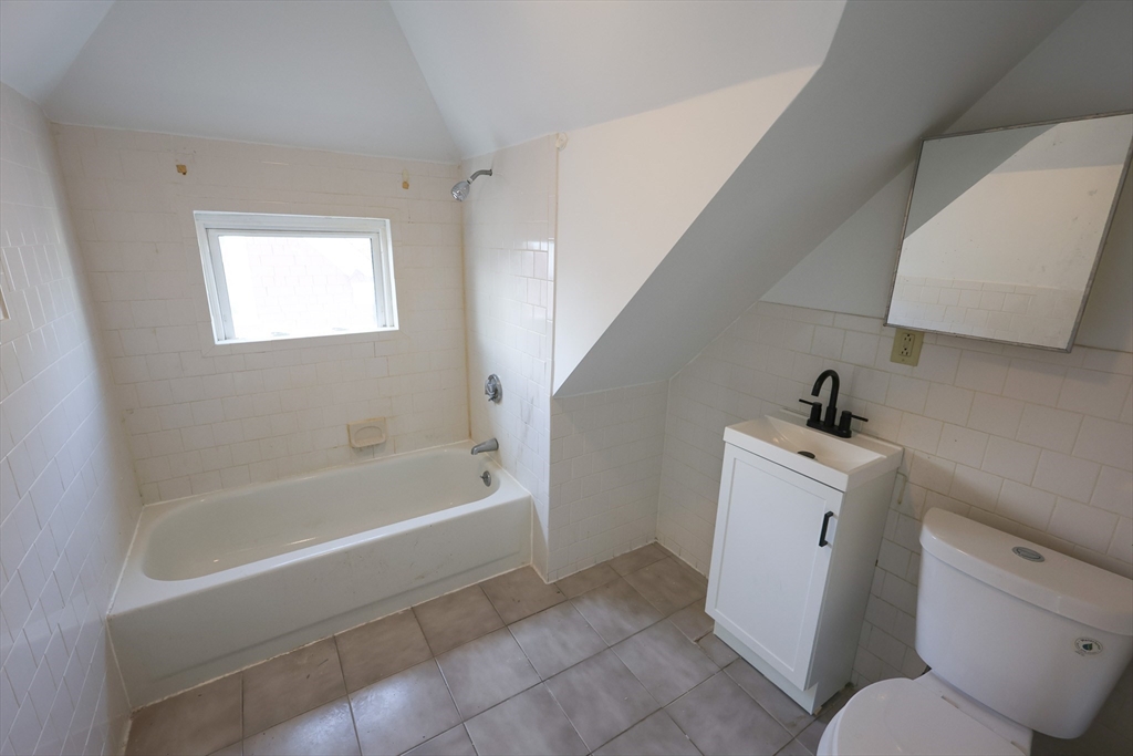 8 Colonial Avenue #3, Boston, MA Photo #8