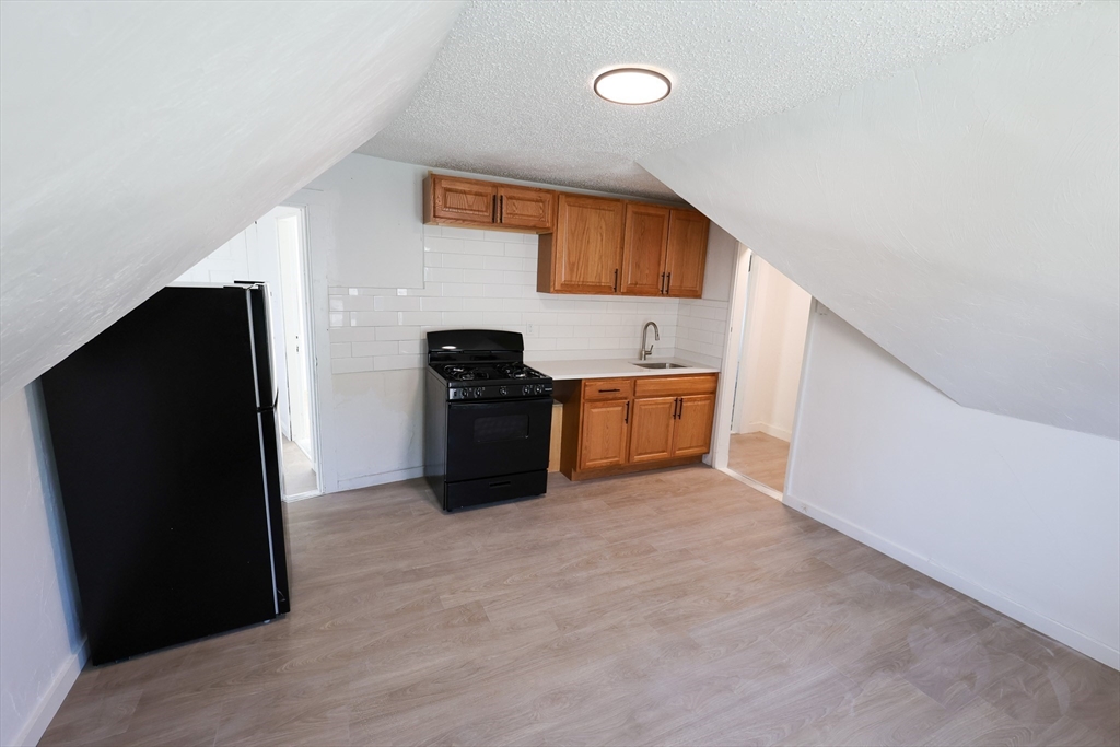 8 Colonial Avenue #3, Boston, MA Photo #4
