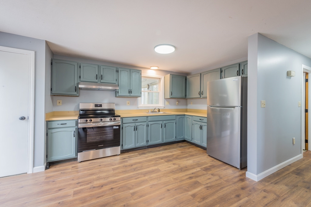 125 Lakeview Blvd, Plymouth, MA Photo #7