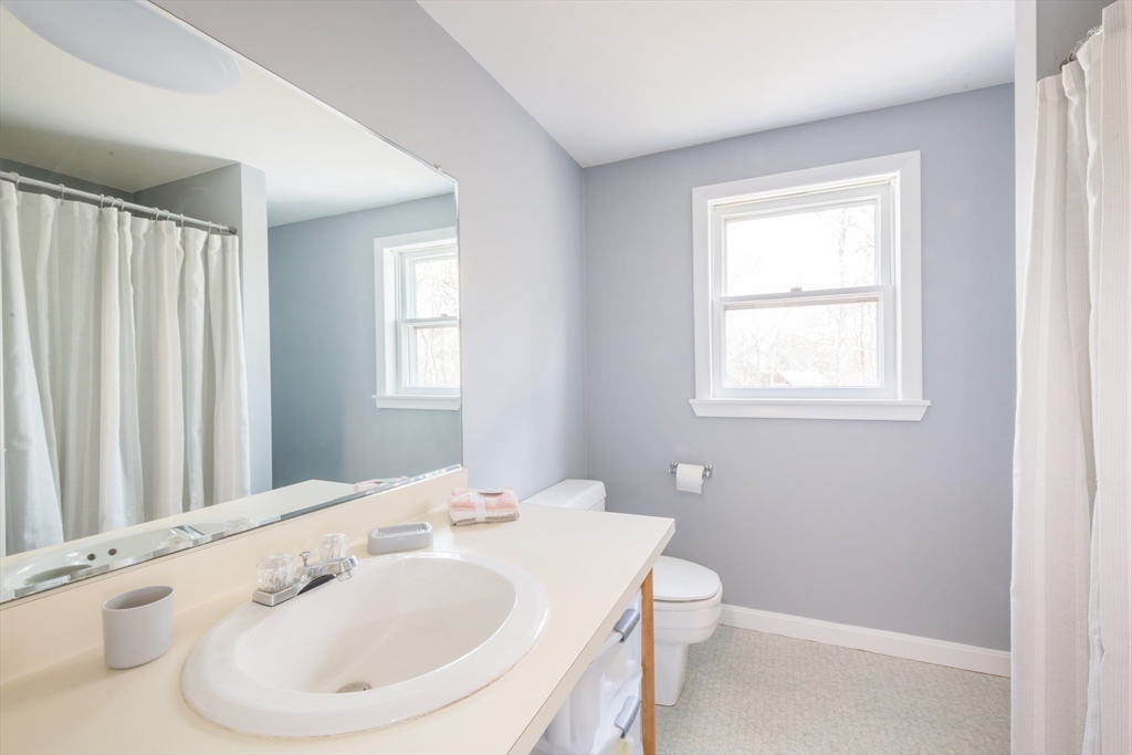 125 Lakeview Blvd, Plymouth, MA Photo #21