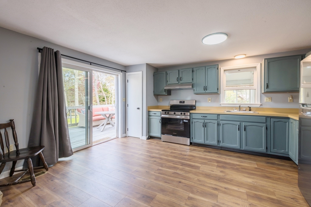 125 Lakeview Blvd, Plymouth, MA Photo #6