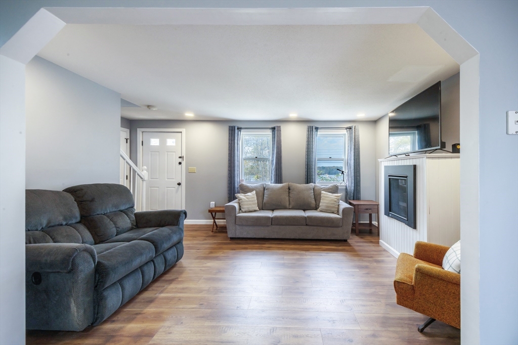 125 Lakeview Blvd, Plymouth, MA Photo #10